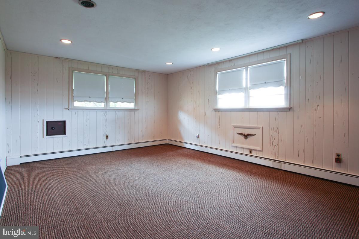 2403 Steven Road Huntingdon Valley, PA 19006 - Photo 10 of 43