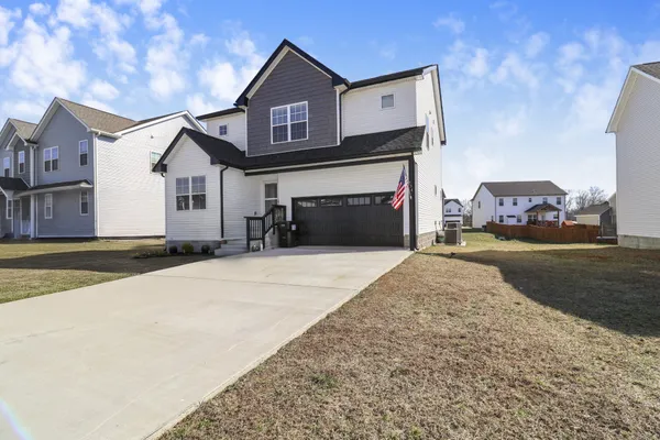 $1,895 | 534 Bloomington Trace, Clarksville, TN 37042