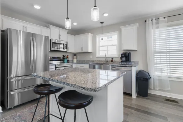 $1,995 | 534 Bloomington Trace, Clarksville, TN 37042