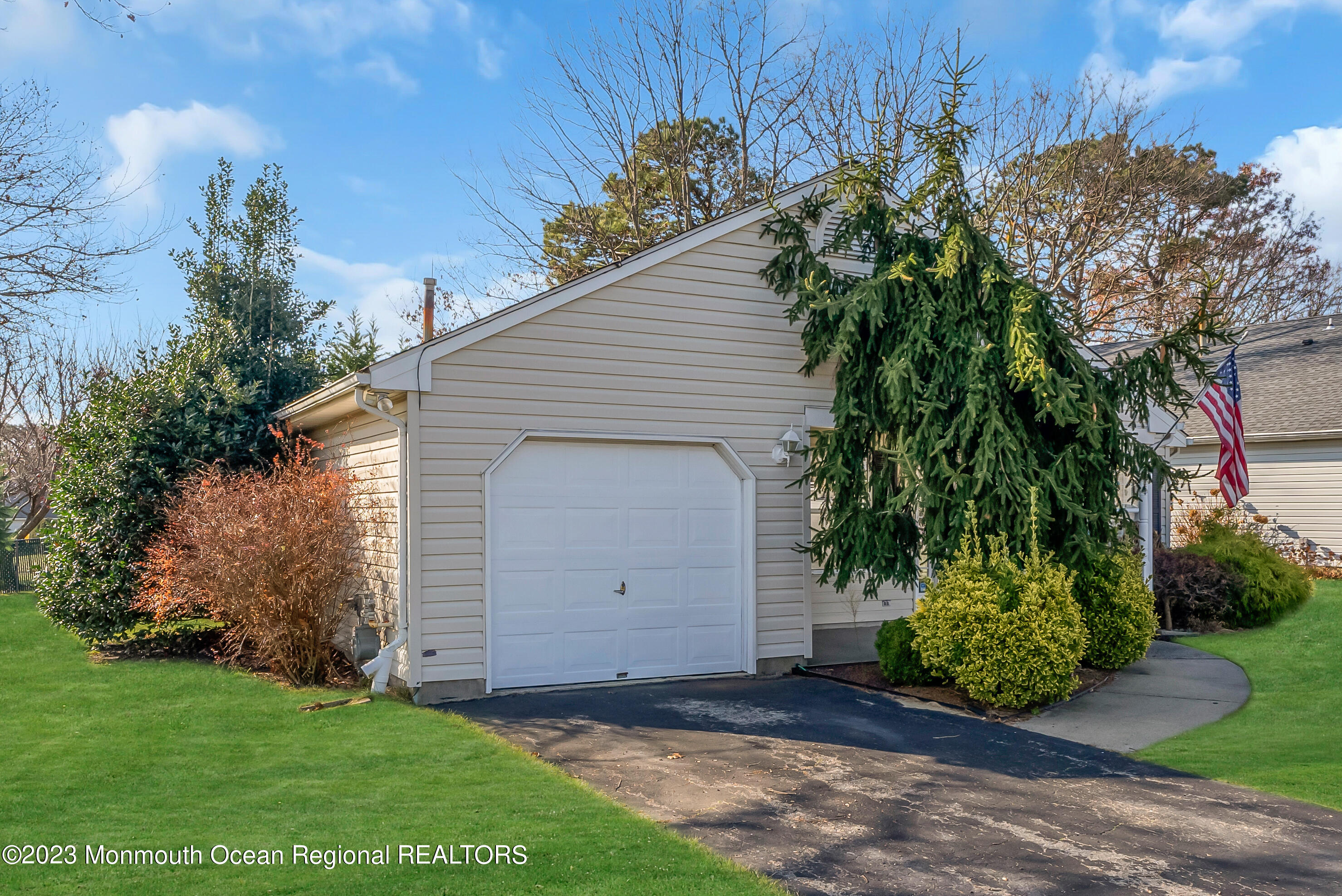 25 Cottontail Drive Brick, NJ 08724 - Photo 24 of 32 a view of a backyard of the house