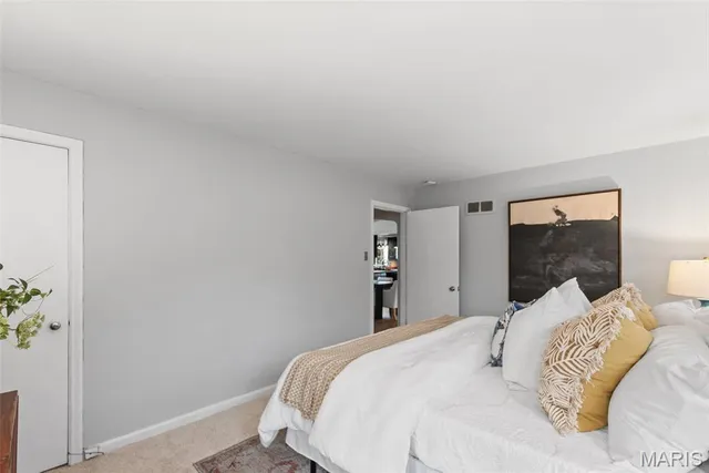 $439,000 | 581 West Lockwood Avenue, Webster Groves, MO 63119