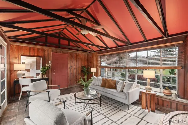 $439,000 | 581 West Lockwood Avenue, Webster Groves, MO 63119