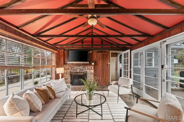 $439,000 | 581 West Lockwood Avenue, Webster Groves, MO 63119