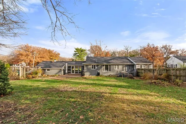 $439,000 | 581 West Lockwood Avenue, Webster Groves, MO 63119