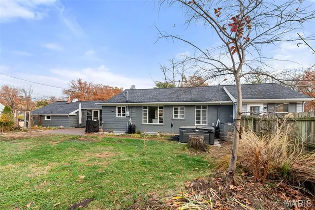 $439,000 | 581 West Lockwood Avenue, Webster Groves, MO 63119