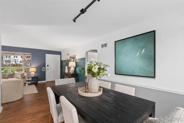 $439,000 | 581 West Lockwood Avenue, Webster Groves, MO 63119