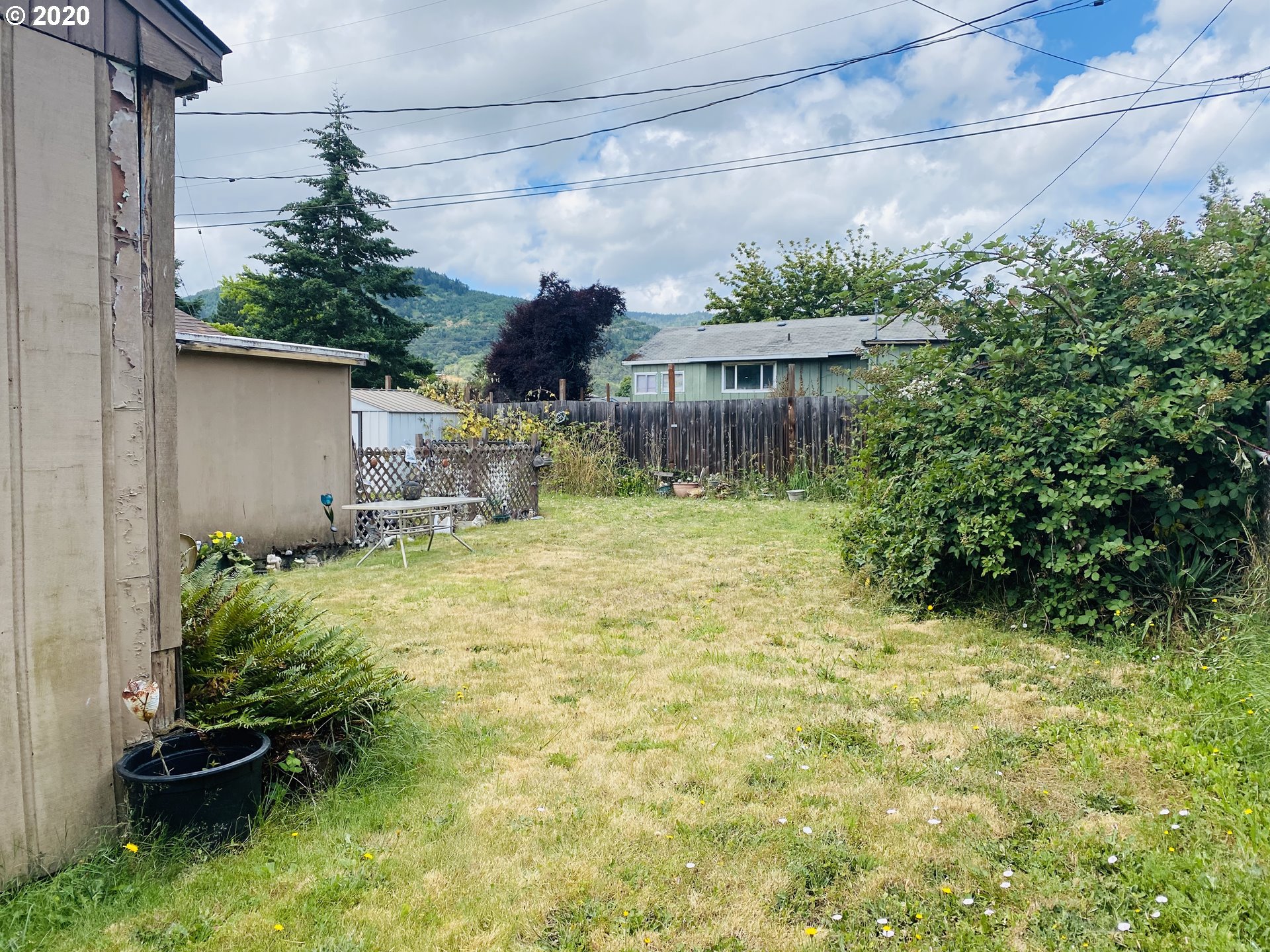 110 Cherry Street Riddle, OR 97469 - Photo 4 of 12