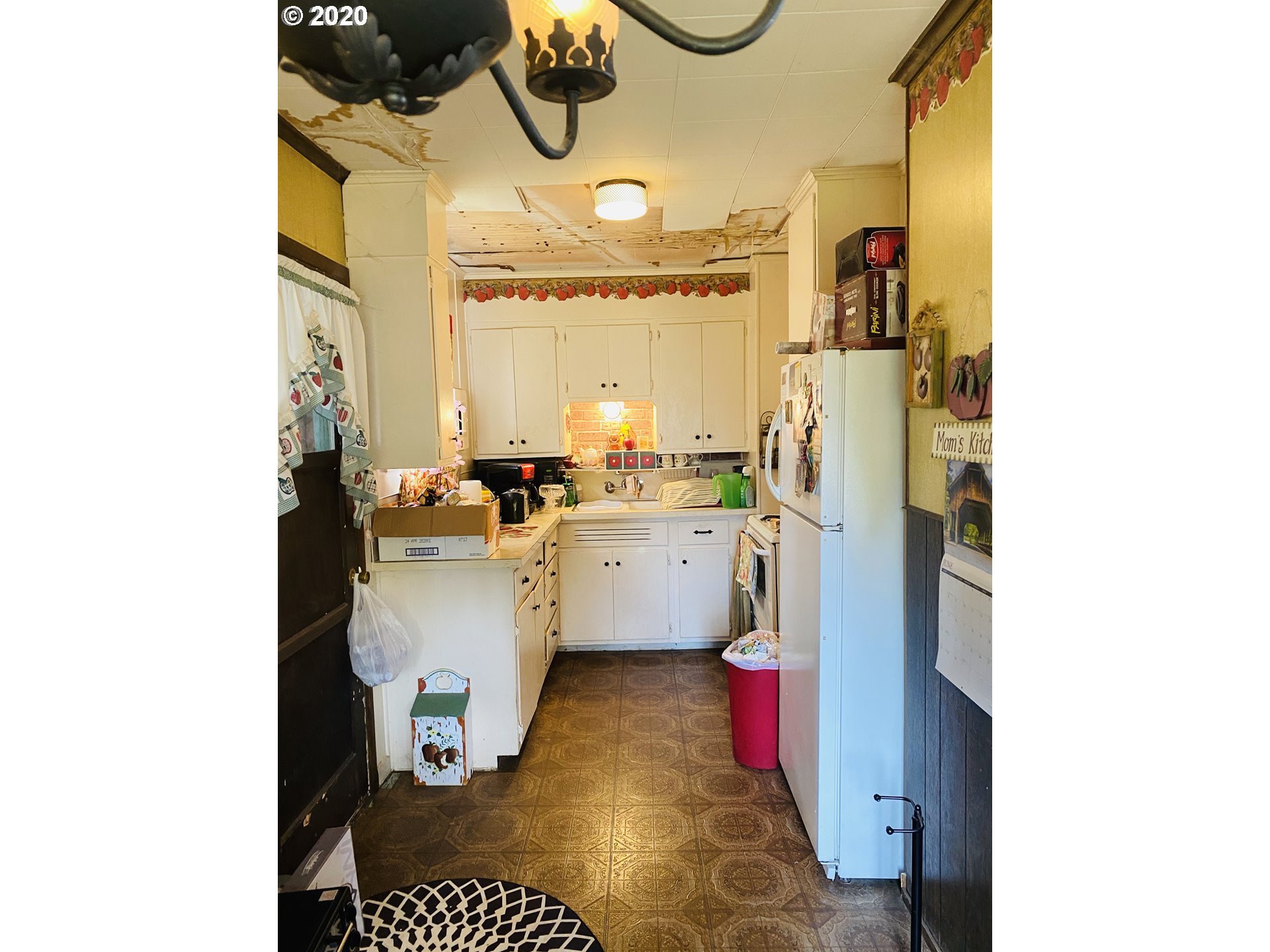 110 Cherry Street Riddle, OR 97469 - Photo 5 of 12