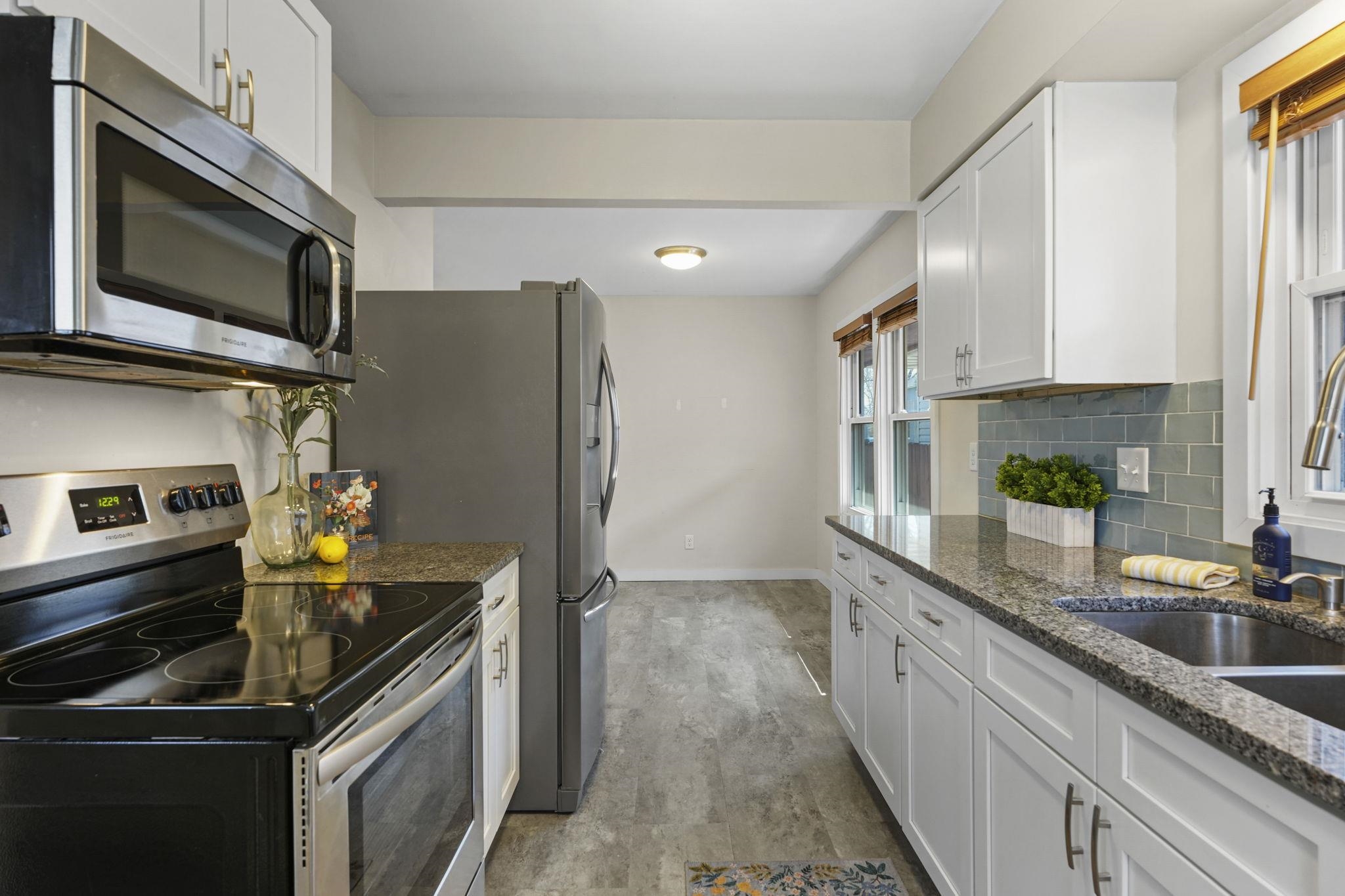 3329 Webb Avenue Madison, WI 53714 - Photo 19 of 52