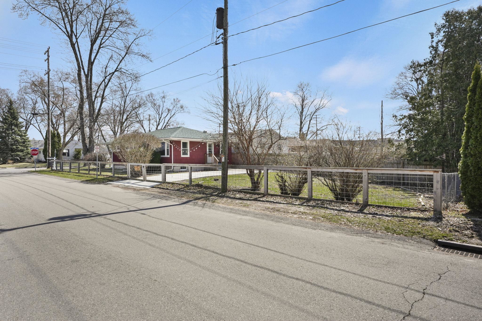 3329 Webb Avenue Madison, WI 53714 - Photo 49 of 52