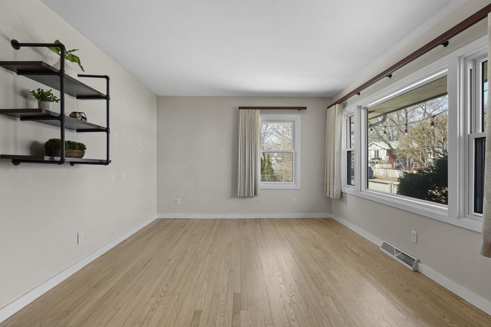 3329 Webb Avenue Madison, WI 53714 - Photo 10 of 52