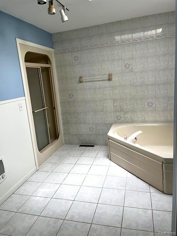 12504 Linden Road Linden, MI 48451 - Photo 12 of 26