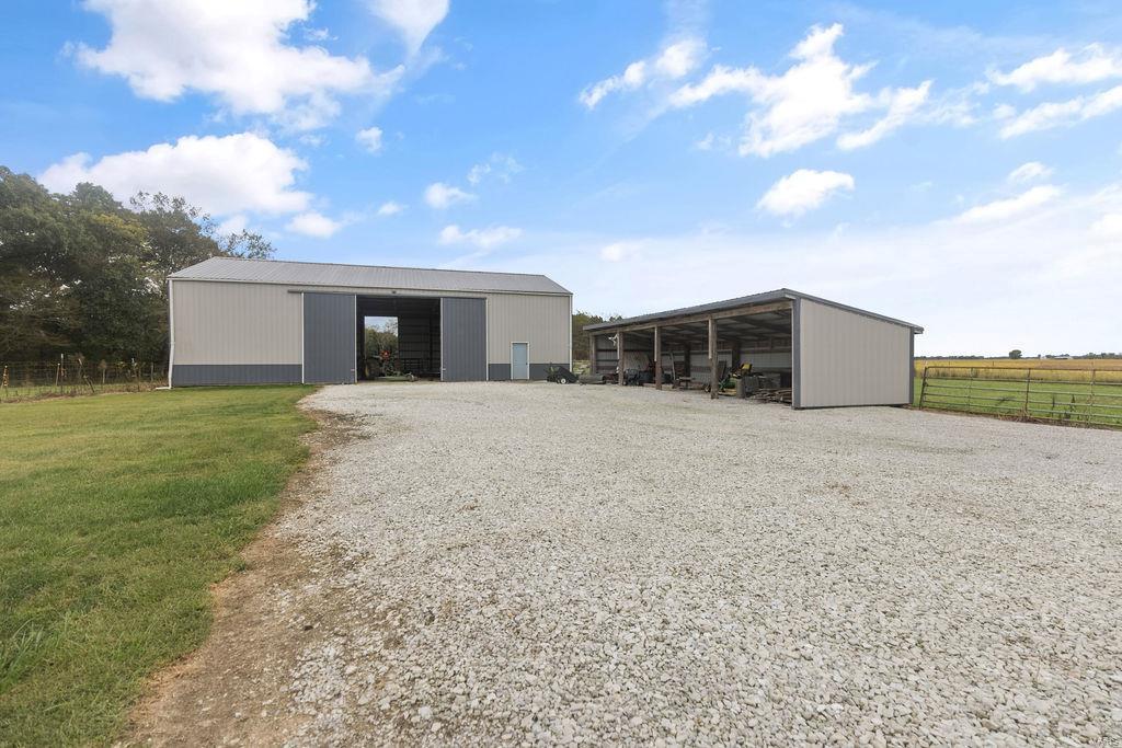 18813 Flower Creek Road Augusta, IL 62311 - Photo 28 of 35