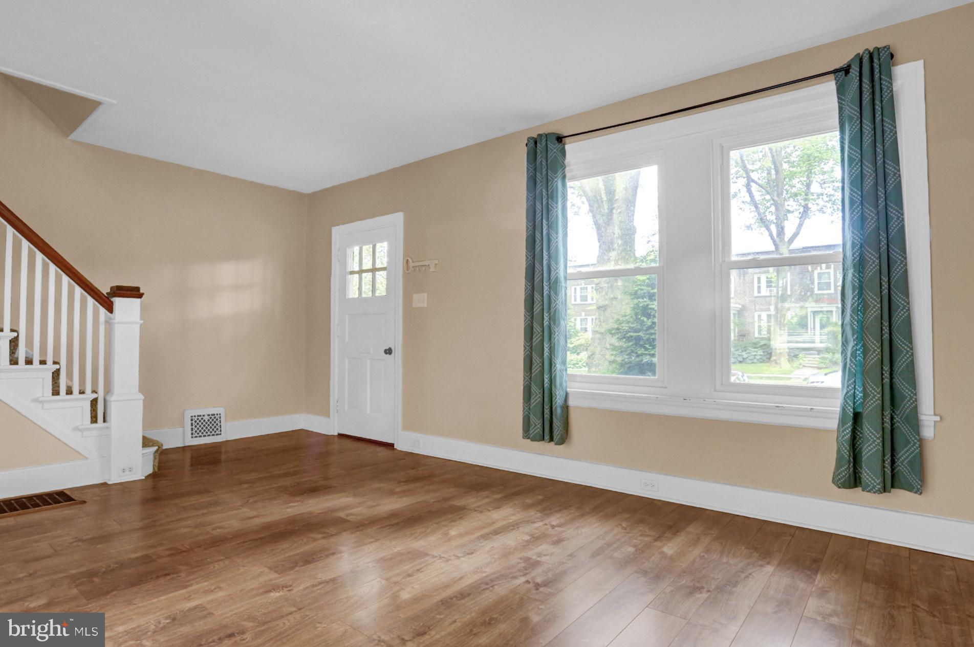 385 Sunset Road Reading, PA 19611 - Photo 3 of 15