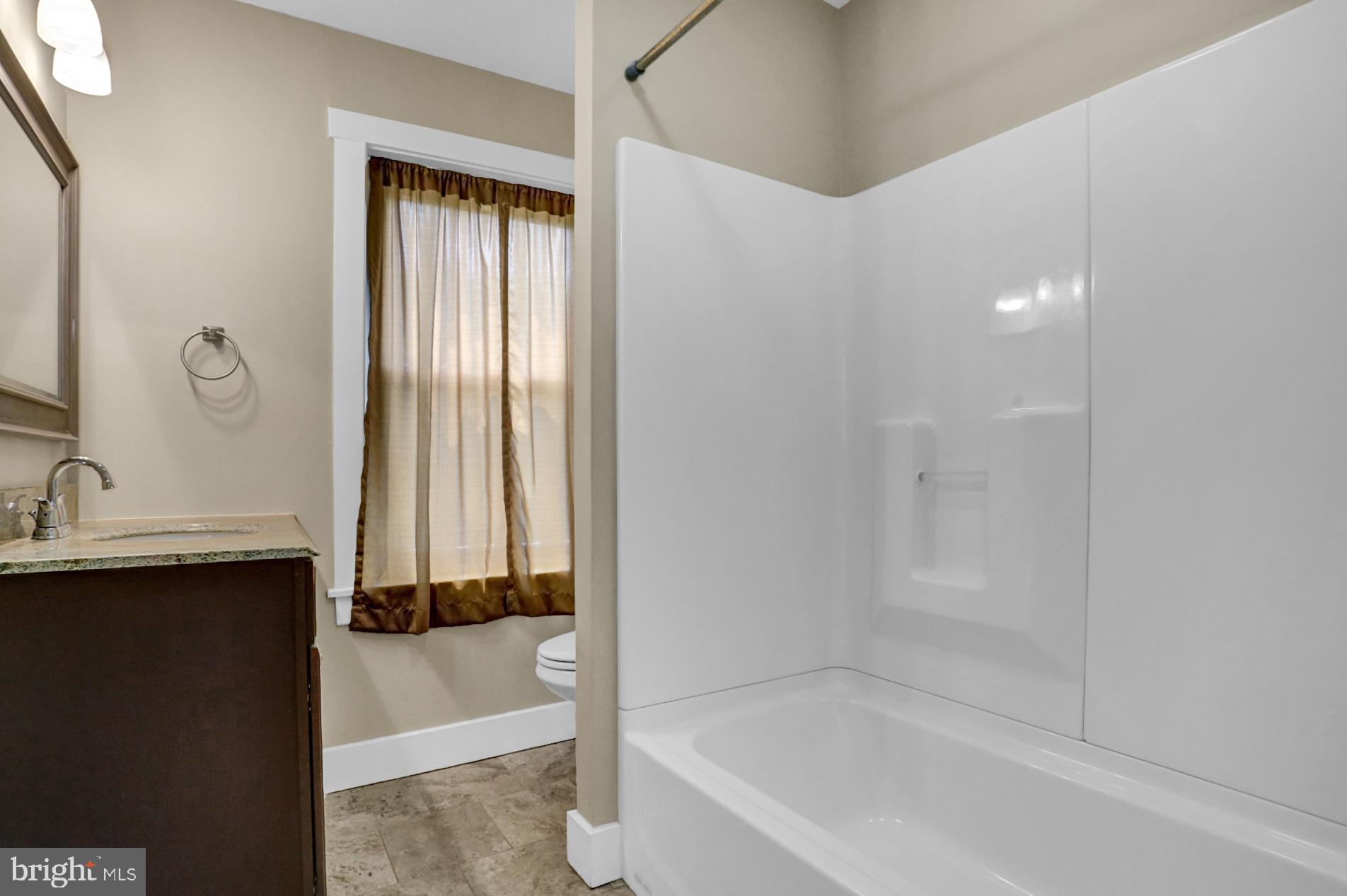 385 Sunset Road Reading, PA 19611 - Photo 7 of 15