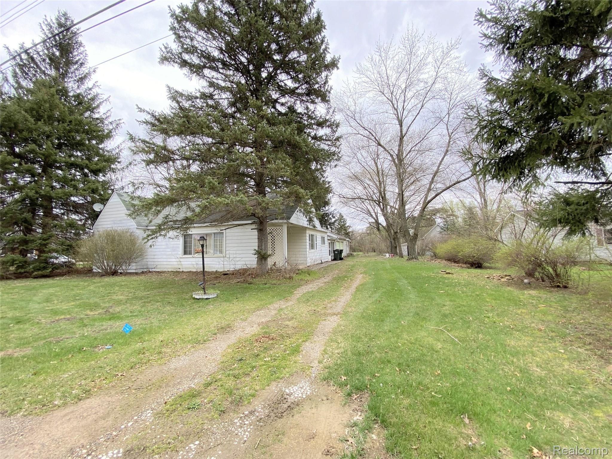 1511 Parke Street Rochester, MI 48307 - Photo 39 of 39 D75A63D4-687D-434C-B8F2-FA28A8D384DB.jpg