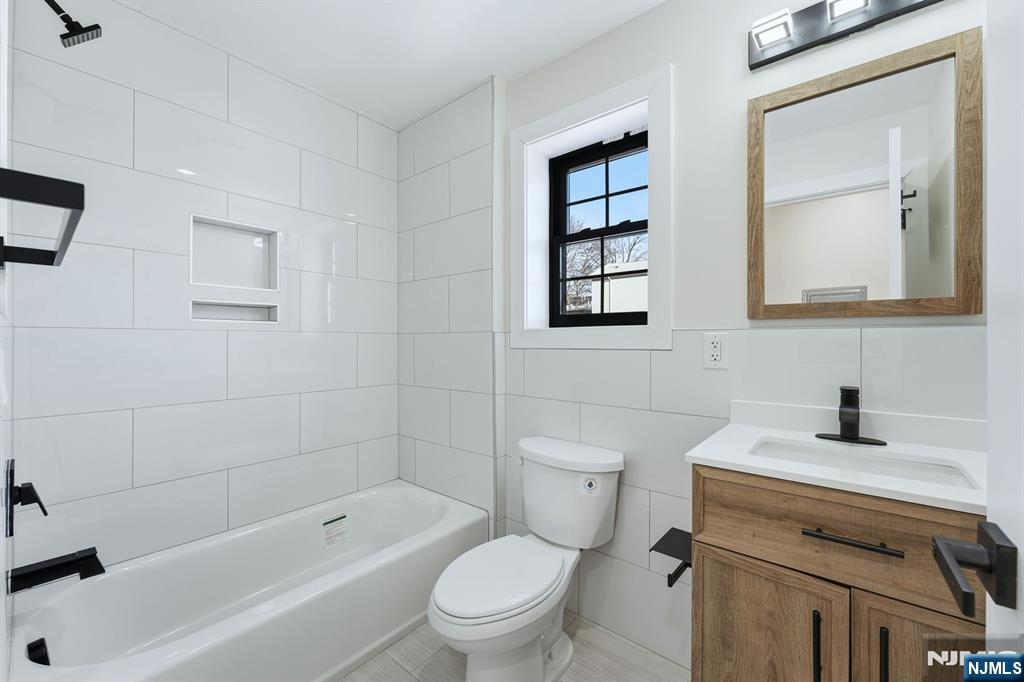 749 South 11th Street Newark, NJ 07103 - Photo 11 of 40