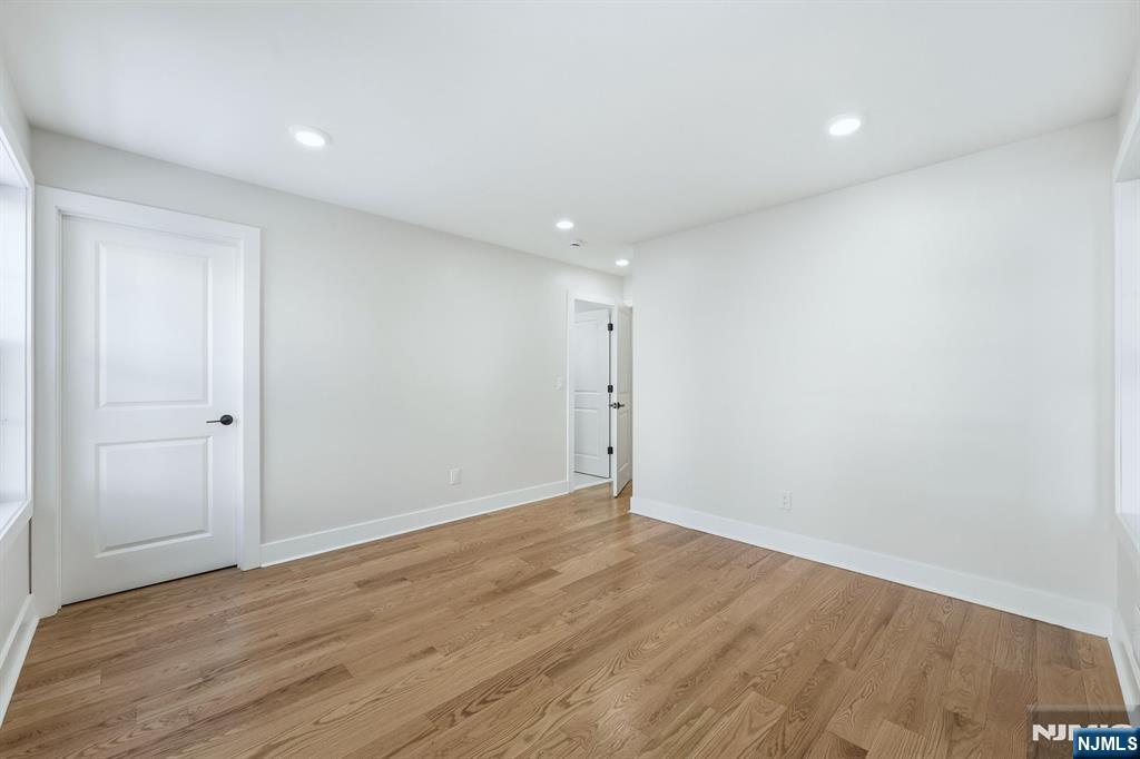 749 South 11th Street Newark, NJ 07103 - Photo 17 of 40