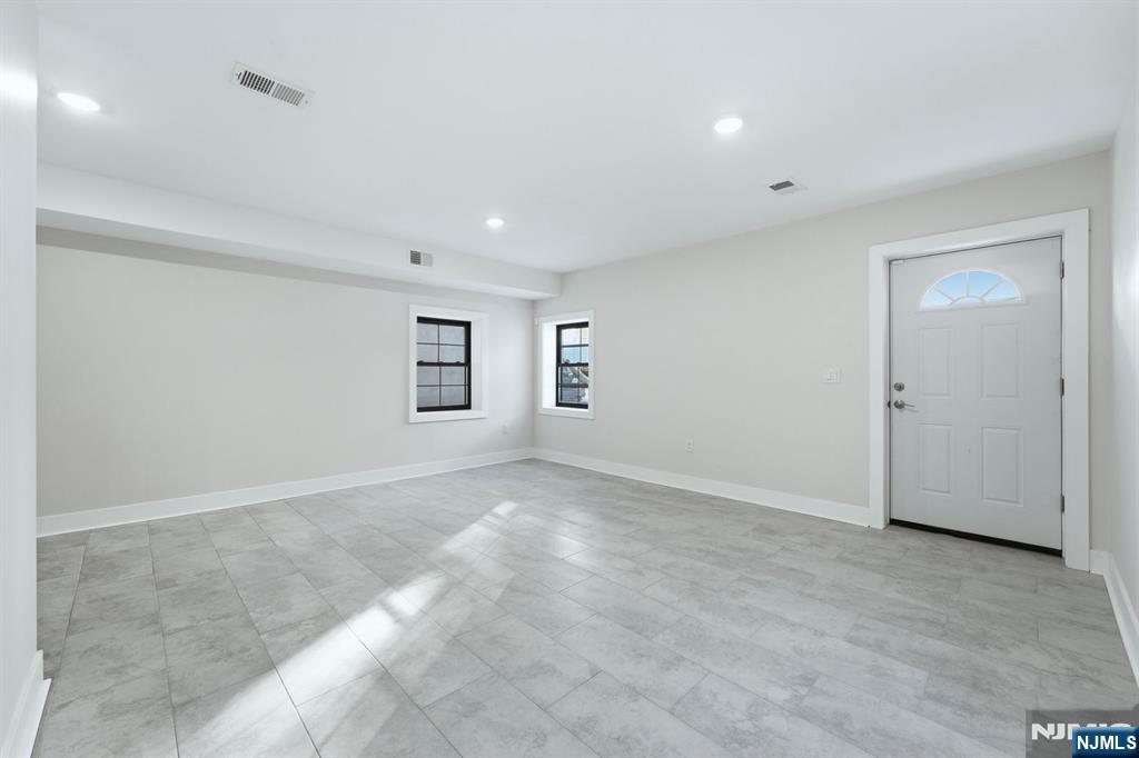 749 South 11th Street Newark, NJ 07103 - Photo 20 of 40