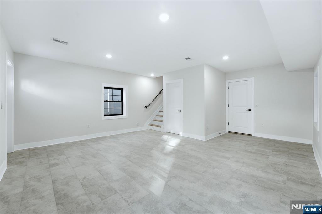 749 South 11th Street Newark, NJ 07103 - Photo 21 of 40