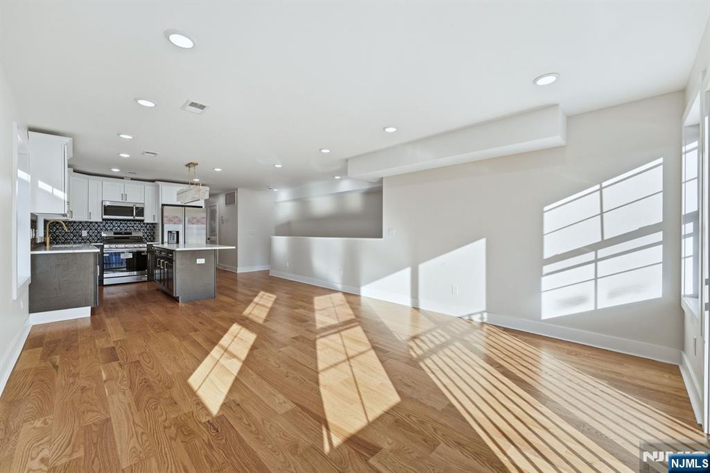 749 South 11th Street Newark, NJ 07103 - Photo 30 of 40