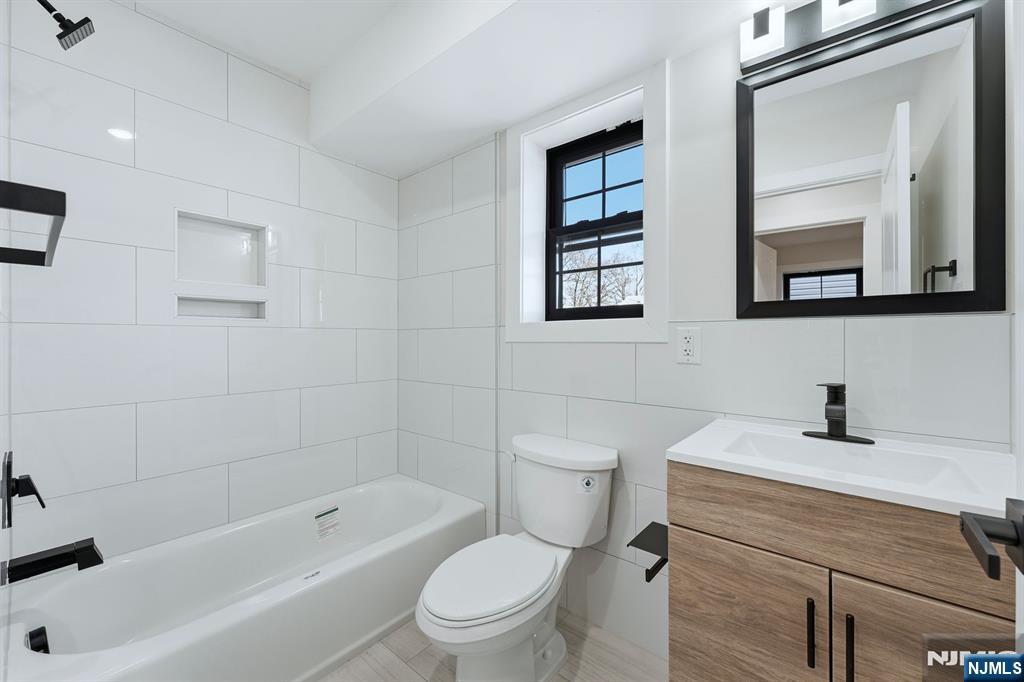 749 South 11th Street Newark, NJ 07103 - Photo 31 of 40