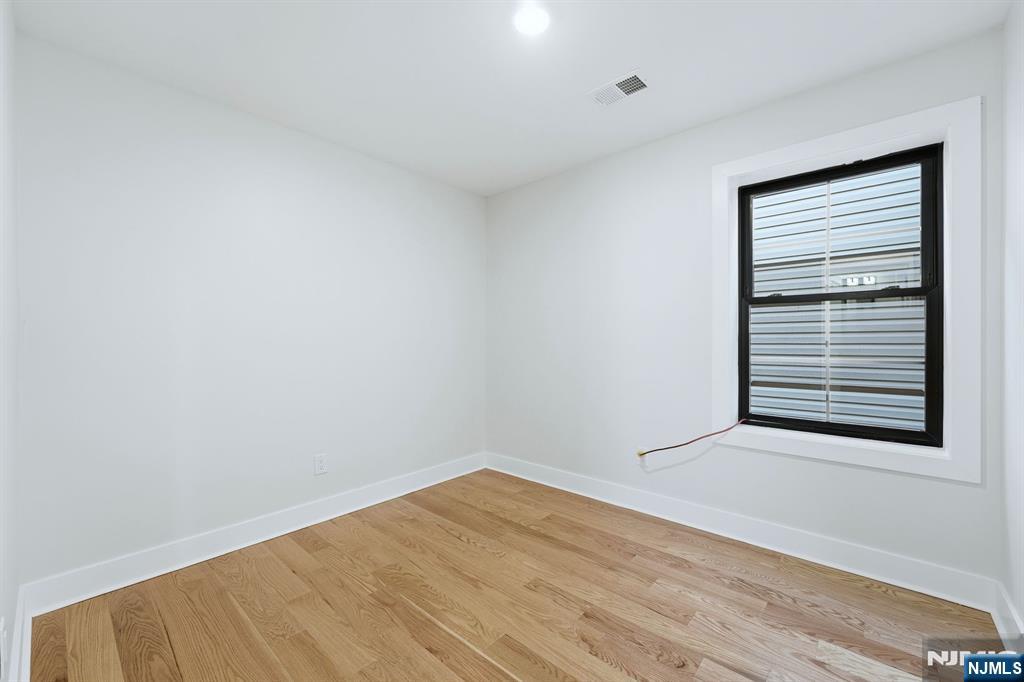 749 South 11th Street Newark, NJ 07103 - Photo 32 of 40