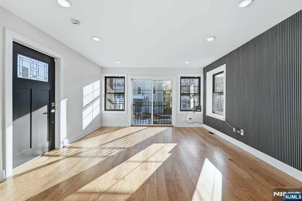 749 South 11th Street Newark, NJ 07103 - Photo 5 of 40