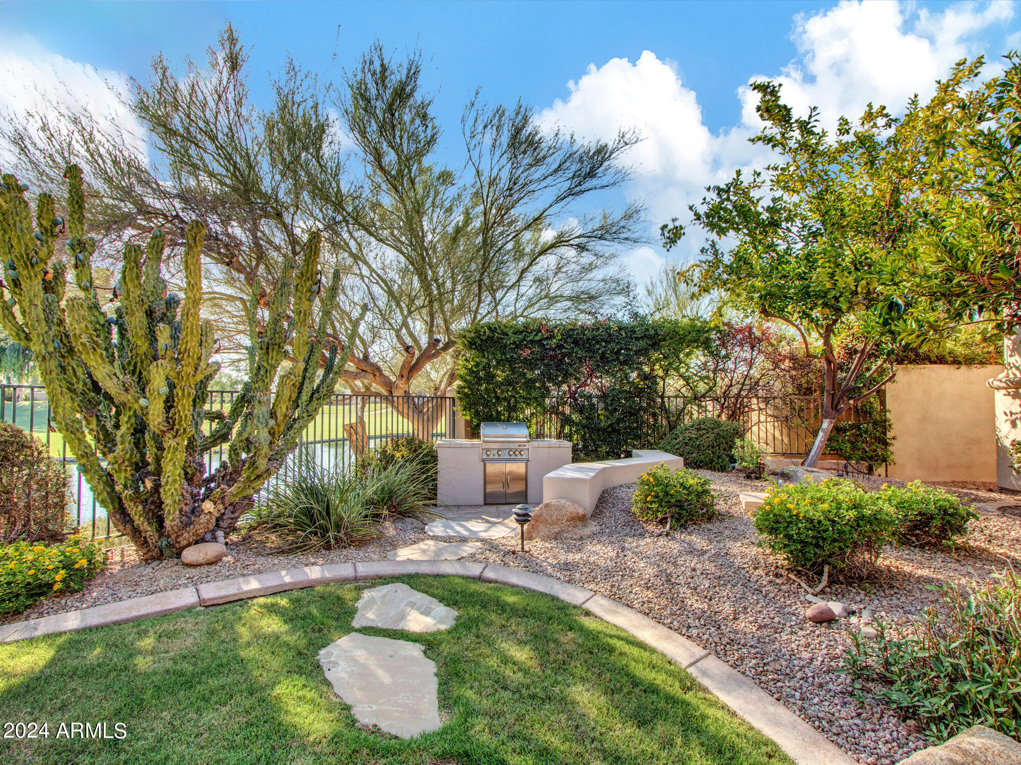 7375 East Gainey Ranch Road, Unit 2 Scottsdale, AZ 85258 - Photo 19 of 79 Built-in BBQ area