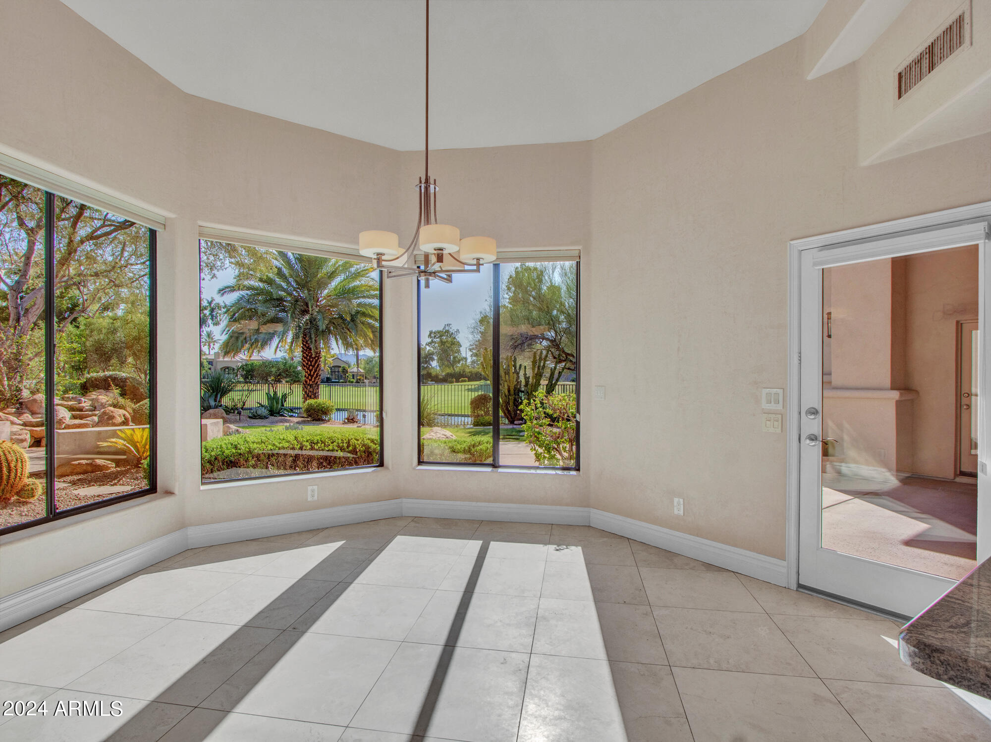 7375 East Gainey Ranch Road, Unit 2 Scottsdale, AZ 85258 - Photo 32 of 79 Breakfast nook patio access