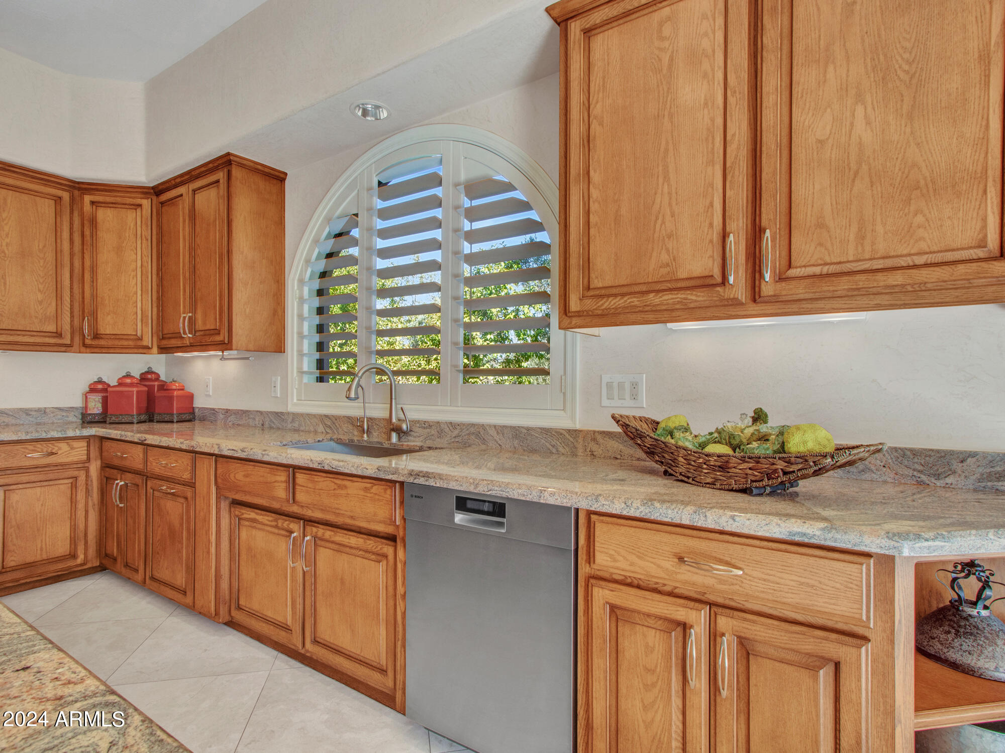 7375 East Gainey Ranch Road, Unit 2 Scottsdale, AZ 85258 - Photo 37 of 79 Kitchen