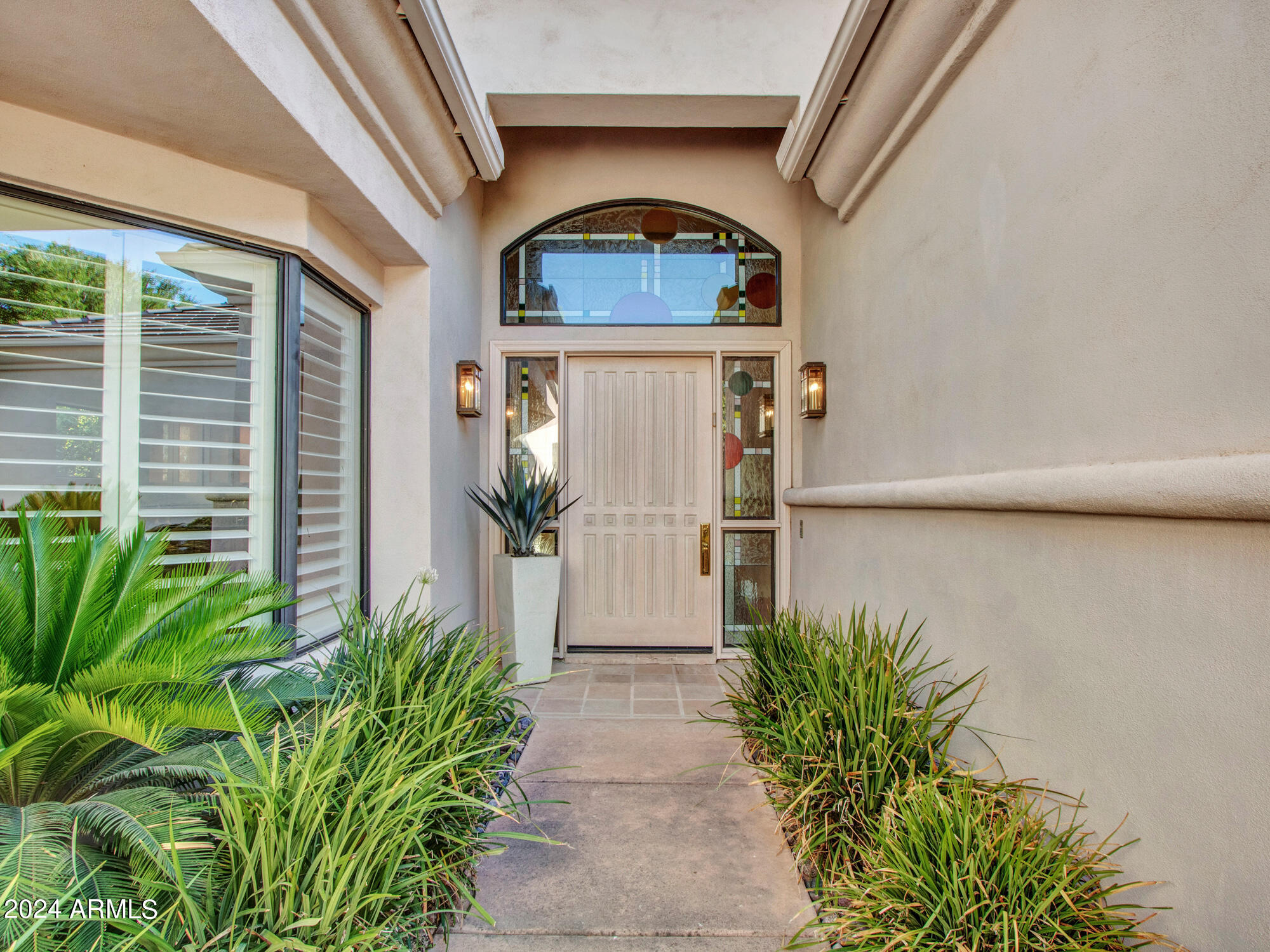 7375 East Gainey Ranch Road, Unit 2 Scottsdale, AZ 85258 - Photo 5 of 79 Gorgeous Stainless Glass
