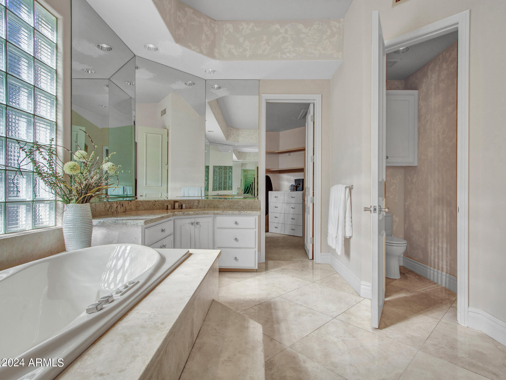 7375 East Gainey Ranch Road, Unit 2 Scottsdale, AZ 85258 - Photo 56 of 79 Master Bath Private Toilet