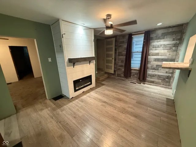 $113,000 | 2040 Plum Street, Terre Haute, IN 47804