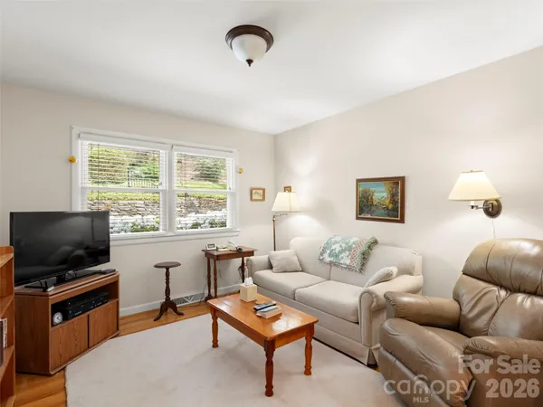 $750,000 | 32 Westridge Drive, Asheville, NC 28803