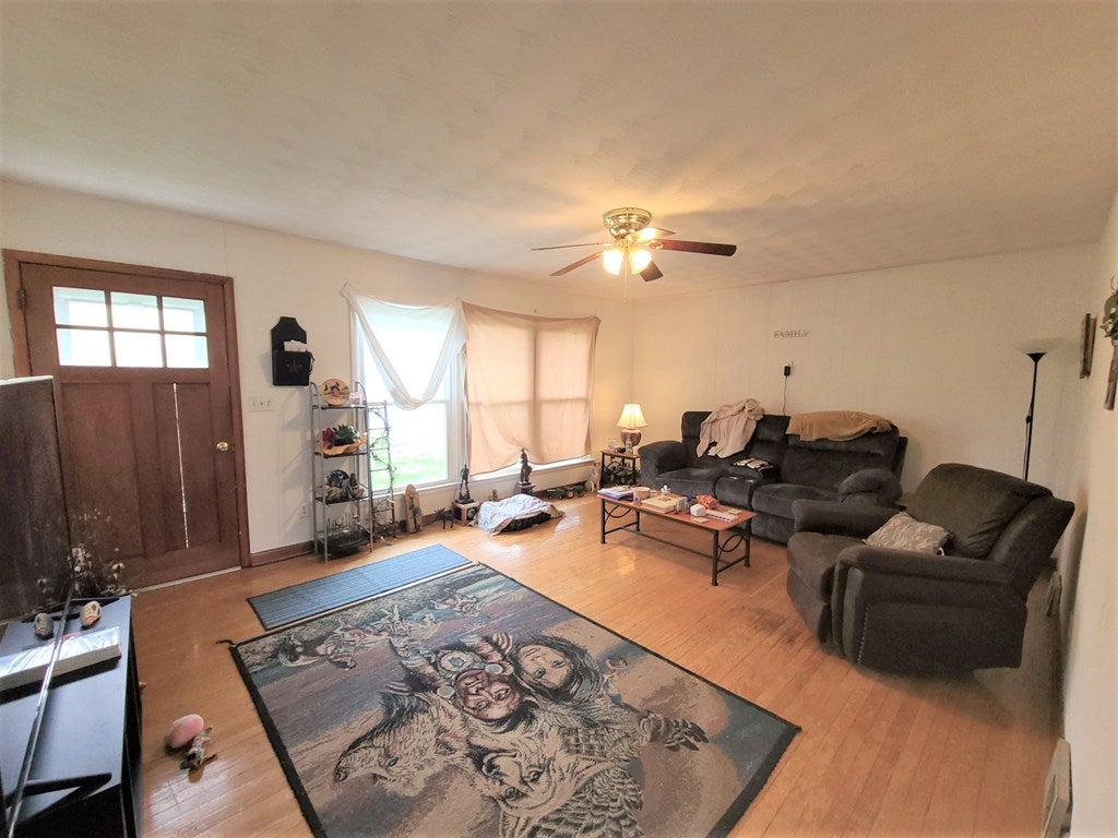 592 Adwolfe Road Marion, VA 24354 - Photo 6 of 25 Gallery Image 6