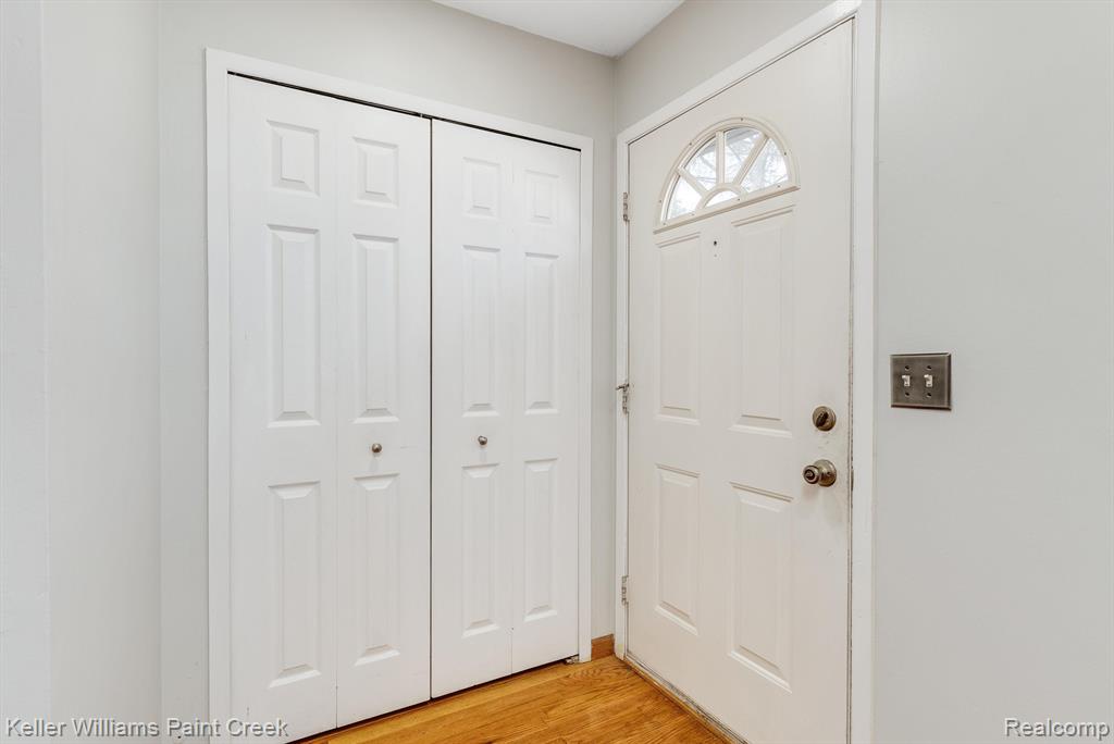 22040 Cape Cod Way Farmington Hills, MI 48336 - Photo 6 of 37
