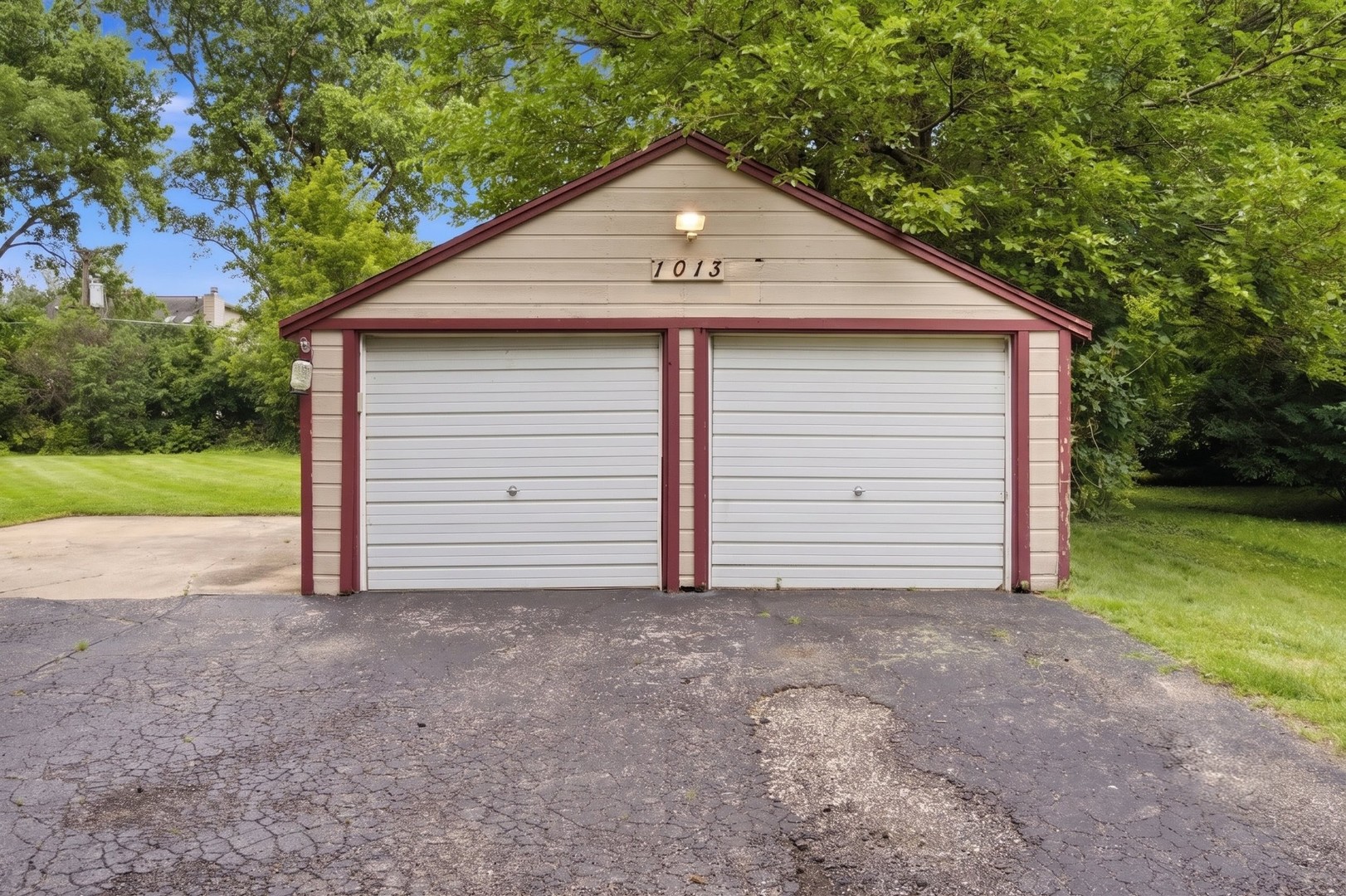 1013 Highmoor Road Lombard, IL 60148 - Photo 27 of 28