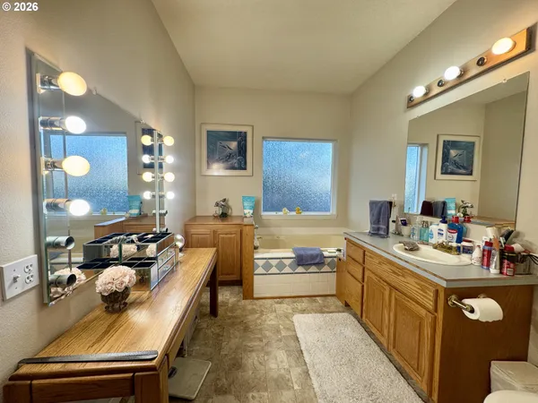 $600,000 | 1256 Frogs Leap Lane, Eugene, OR 97404