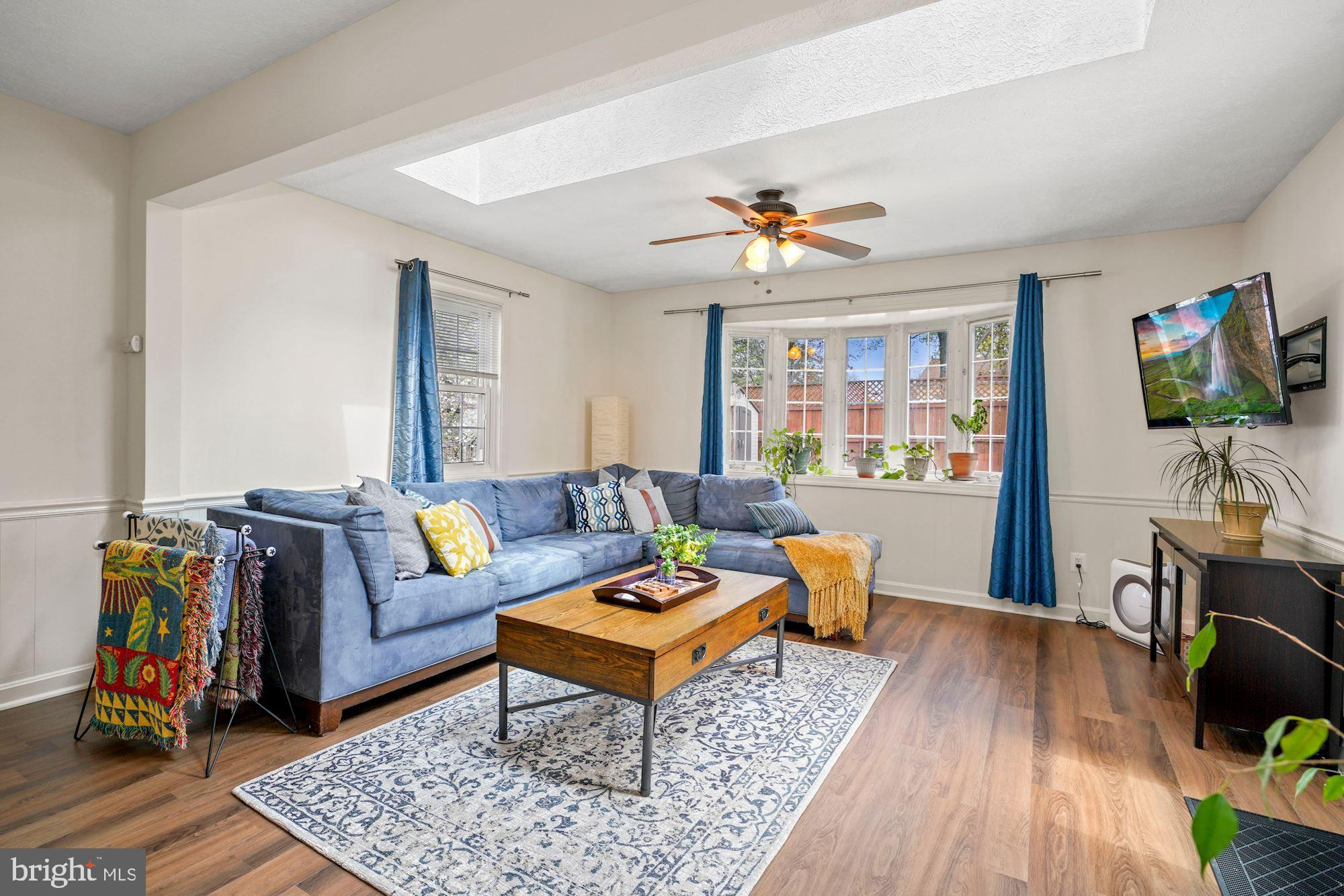 6111 Pinto Place Springfield, VA 22150 - Photo 5 of 35 Spacious but cozy family room with bay window
