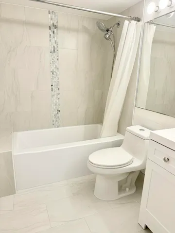 $222,000 | 1935 Southwest Silver Pine Way, Unit 117B2, Palm City, FL 34990