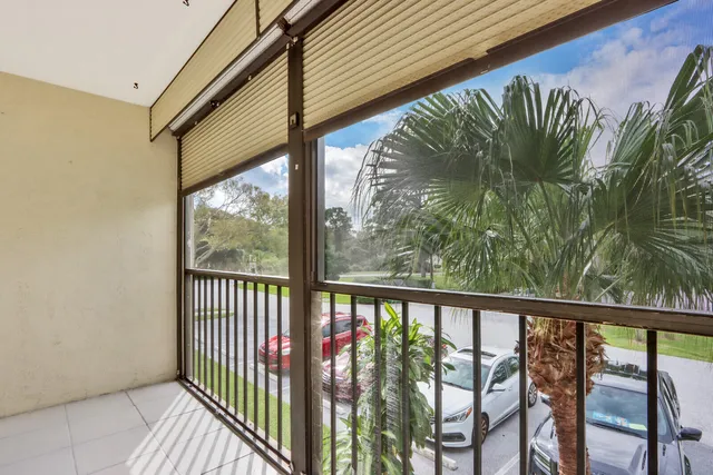 $222,000 | 1935 Southwest Silver Pine Way, Unit 117B2, Palm City, FL 34990
