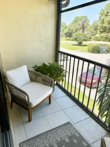 $222,000 | 1935 Southwest Silver Pine Way, Unit 117B2, Palm City, FL 34990