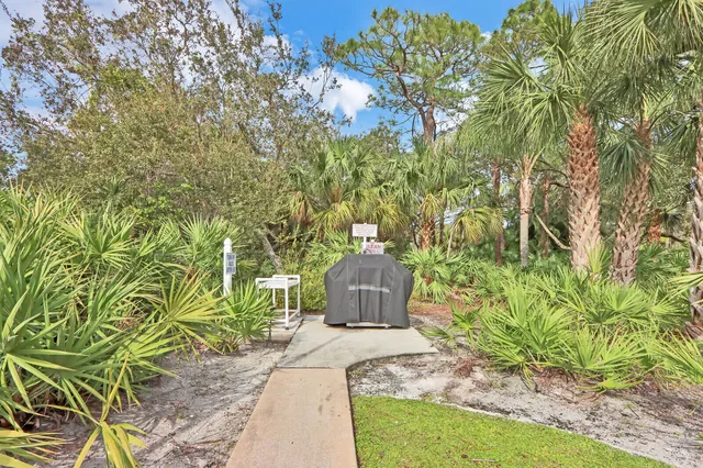 $222,000 | 1935 Southwest Silver Pine Way, Unit 117B2, Palm City, FL 34990
