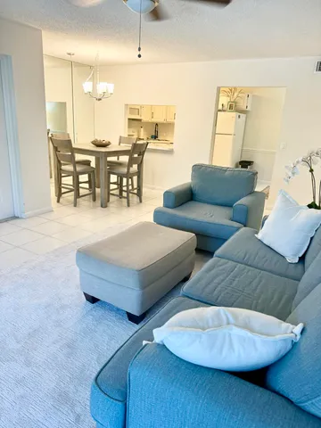 $222,000 | 1935 Southwest Silver Pine Way, Unit 117B2, Palm City, FL 34990