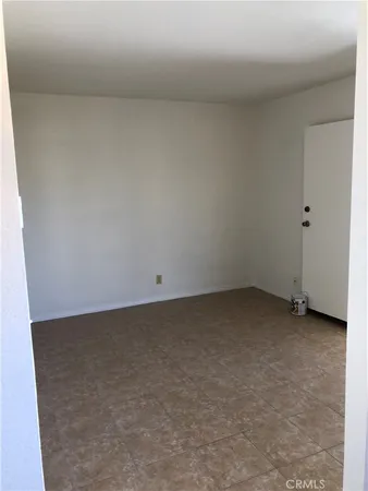 a view of entryway with front door