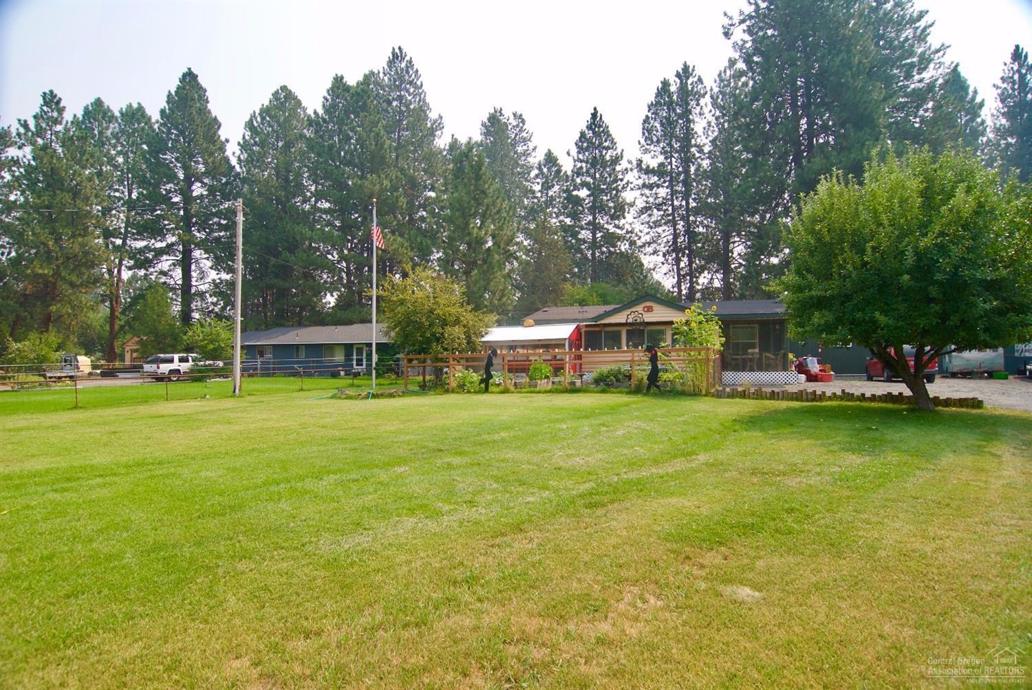19365 Indian Summer Road Bend, OR 97702 - Photo 1 of 15 Front yard entry