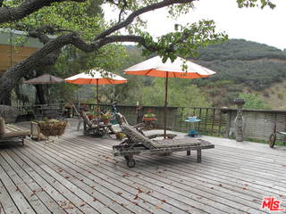 33064 Decker School Road Malibu, CA 90265 - Photo 2 of 30