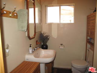 33064 Decker School Road Malibu, CA 90265 - Photo 17 of 30