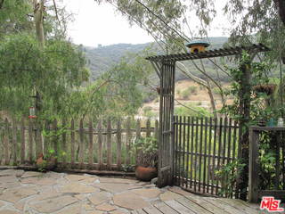 33064 Decker School Road Malibu, CA 90265 - Photo 19 of 30